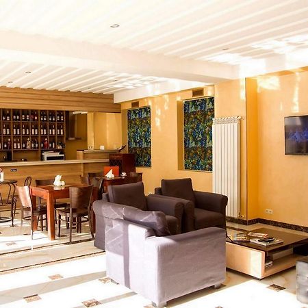 טביליסי Hotel Feri מראה חיצוני תמונה