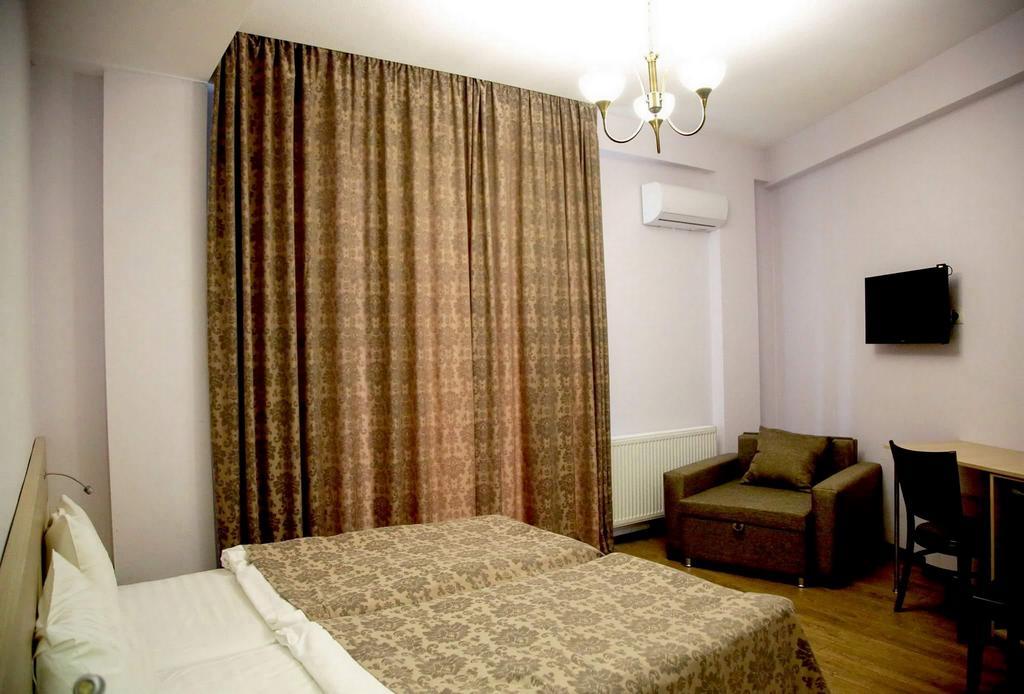 טביליסי Hotel Feri מראה חיצוני תמונה