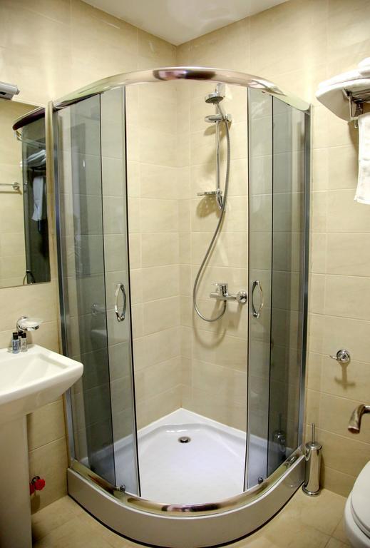 טביליסי Hotel Feri מראה חיצוני תמונה