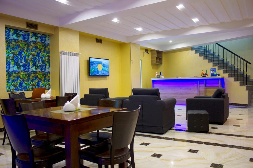 טביליסי Hotel Feri מראה חיצוני תמונה