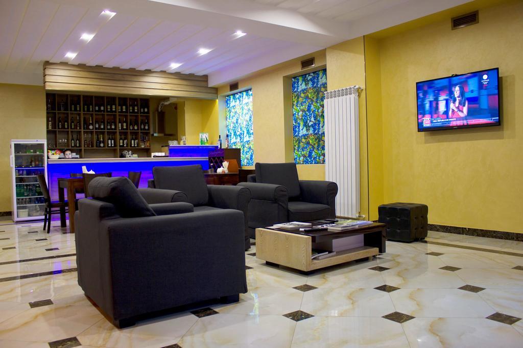טביליסי Hotel Feri מראה חיצוני תמונה