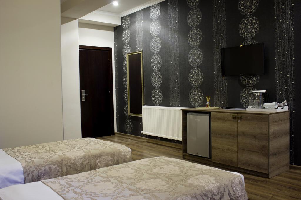 טביליסי Hotel Feri מראה חיצוני תמונה