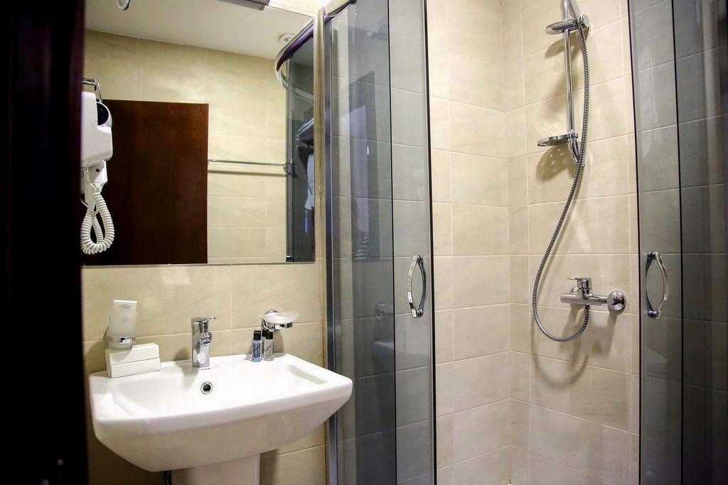 טביליסי Hotel Feri מראה חיצוני תמונה