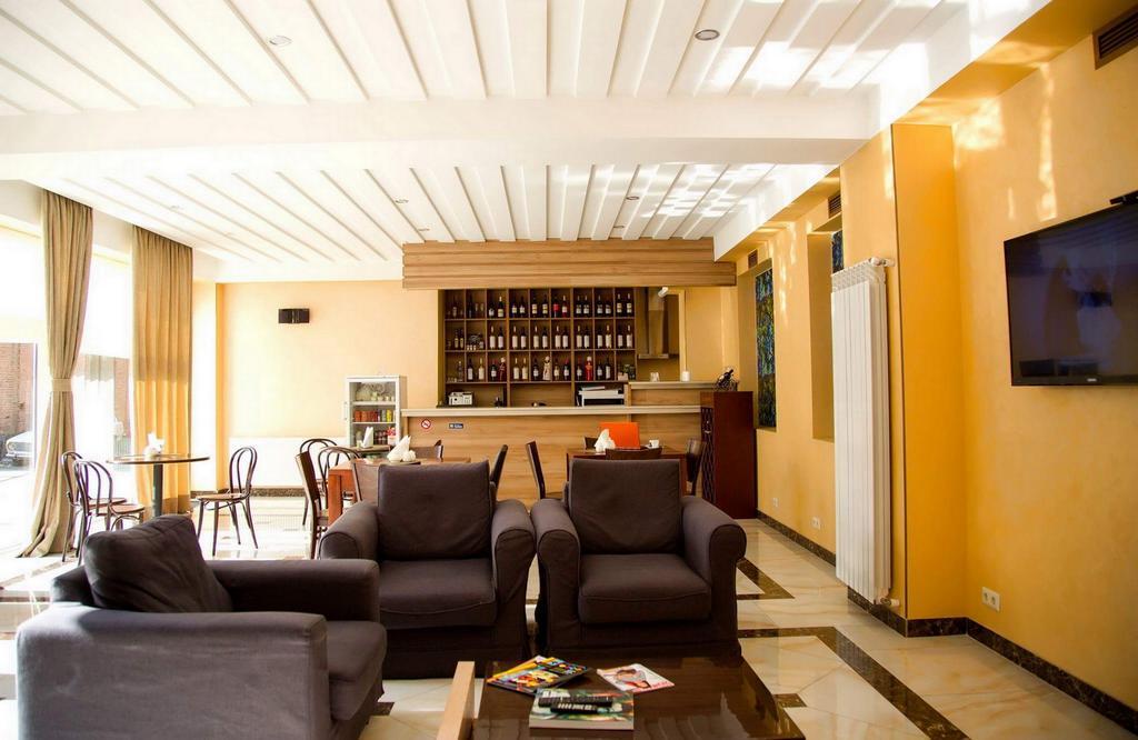 טביליסי Hotel Feri מראה חיצוני תמונה