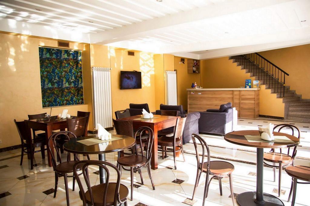 טביליסי Hotel Feri מראה חיצוני תמונה